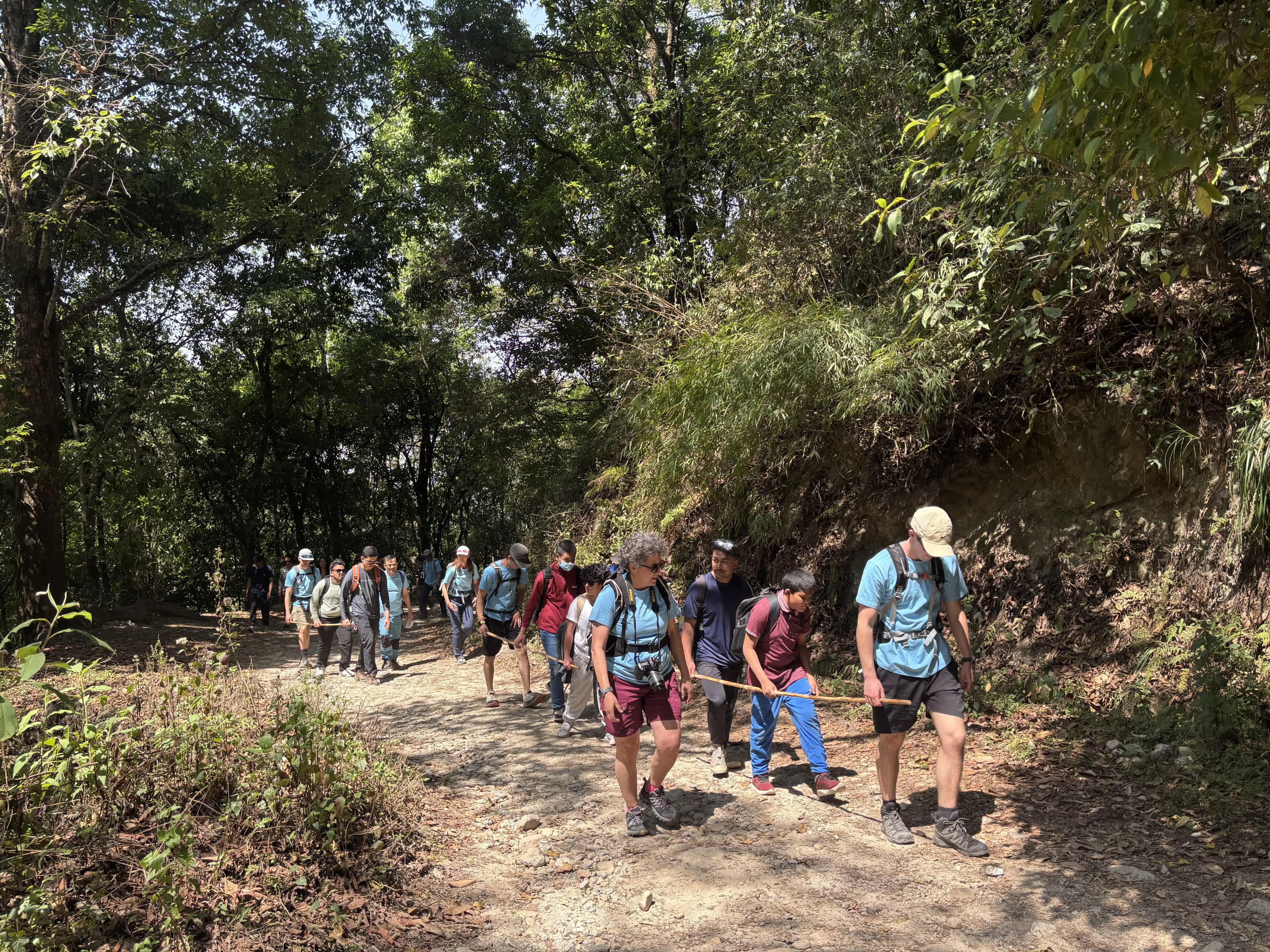 All the groups are hiking using the traditional Spanish style of guiding persons with visual disabilities in the mountain.