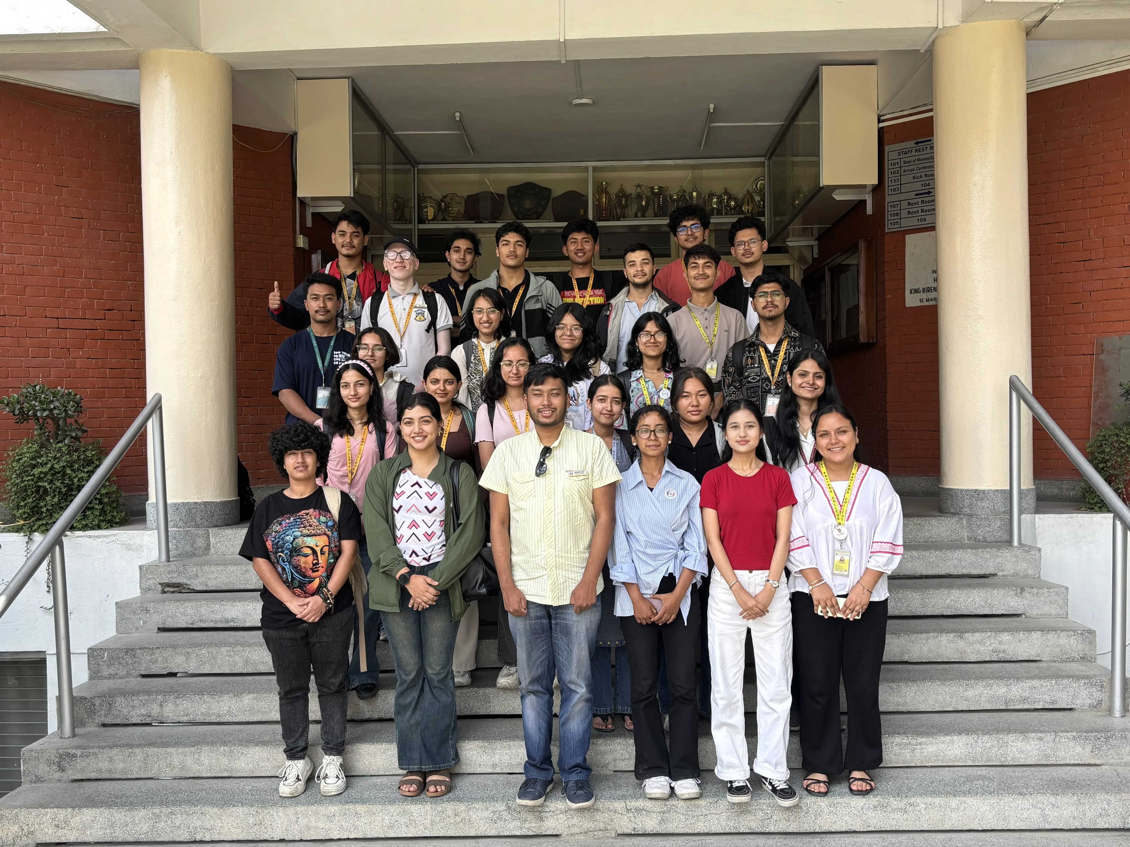 A group picture including project members (2025/26), mentors, officers and executive members of Chain For Change.