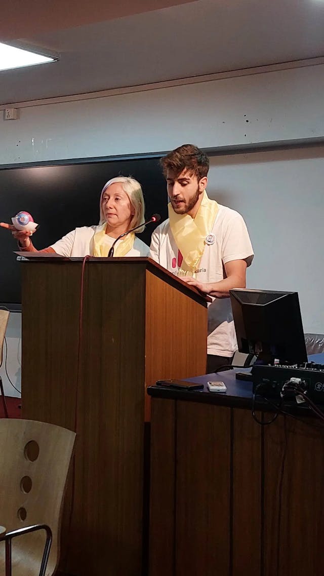 Dr. Cristina Gomez Vicente and Dr. Guillermo Rodriguez Cortes presenting and explaining about low vision in human through the 3D model of eye.