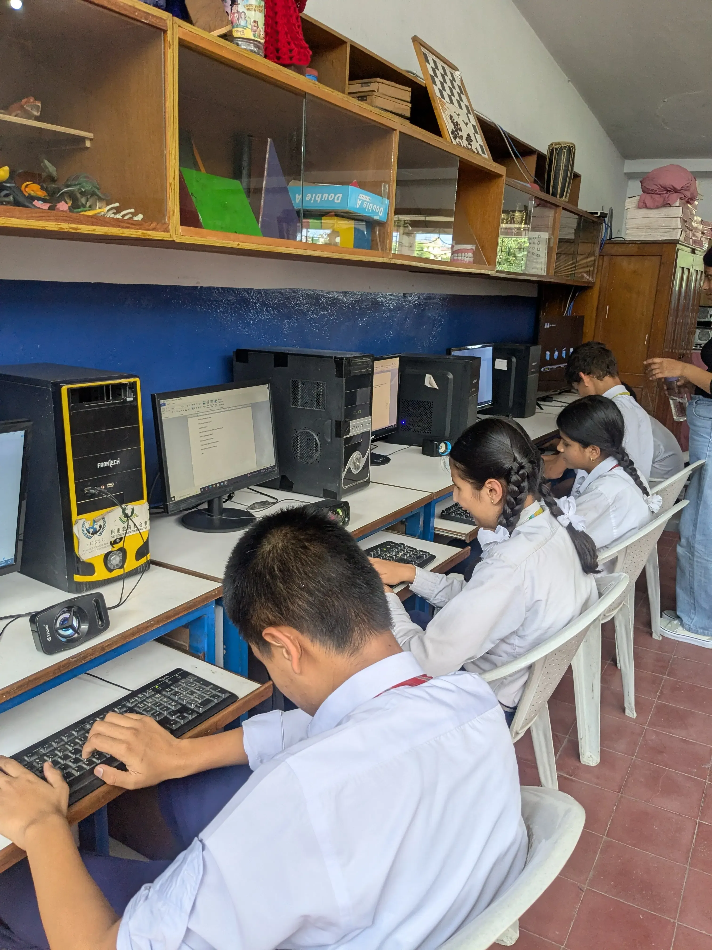 Diability Group Computer Accessible Computer Training for Students with Visual Disabilities ...
